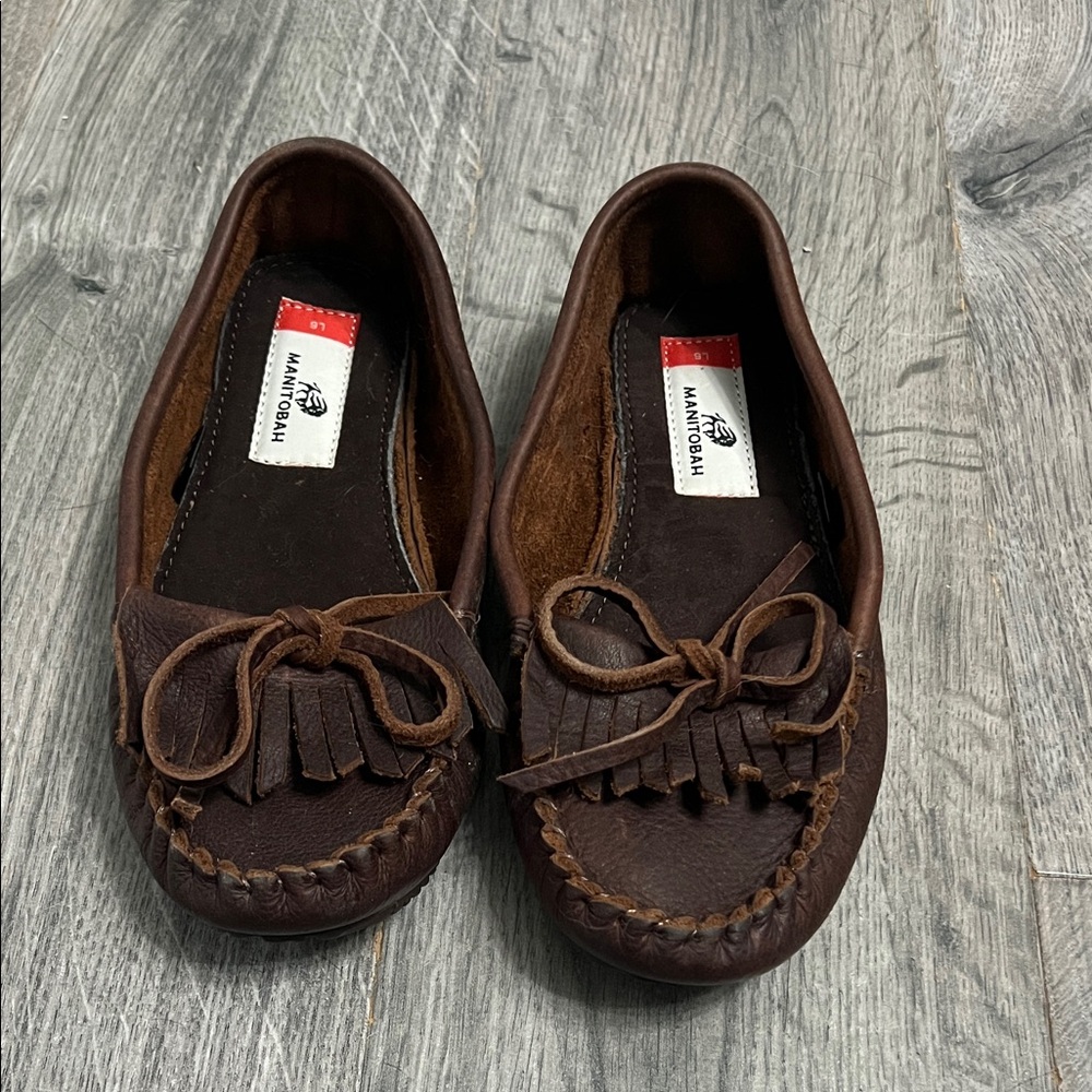 Manitobah Mukluks Leather Flats